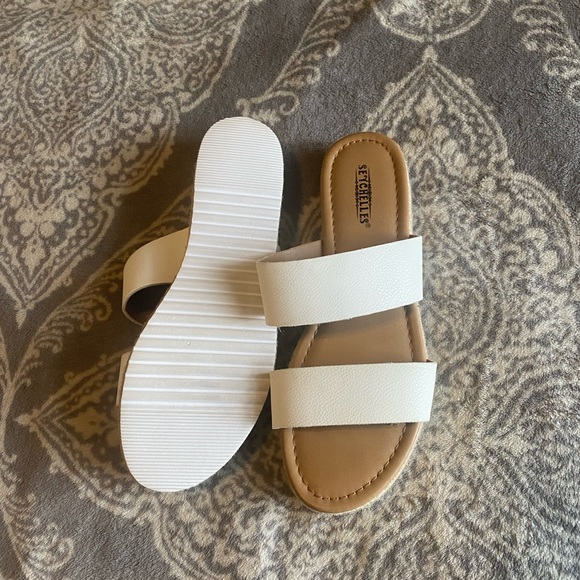 Size 8 1/2 M Women’s White 1” platform espadrille sandals - Picture 2 of 2